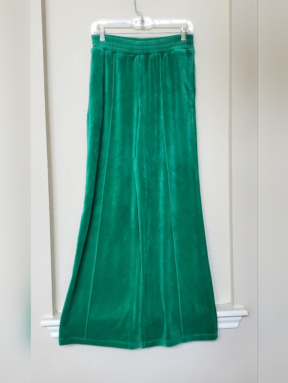 NIA Velvet Wide Leg Relaxing Pants.  Size Small